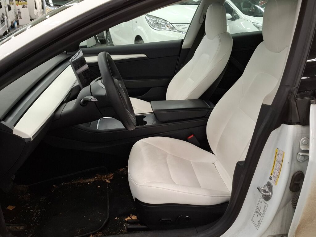 Tesla Model 3 2021 Valkoinen