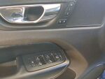 Volvo XC60 2018 Sininen