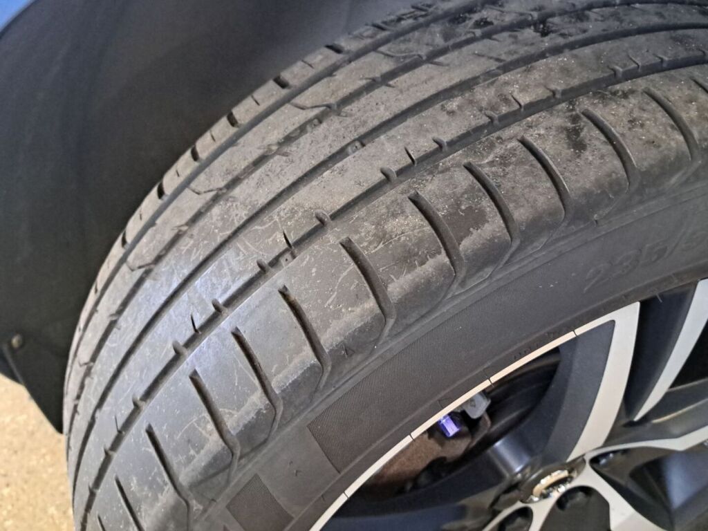 Volvo XC60 2018 Sininen