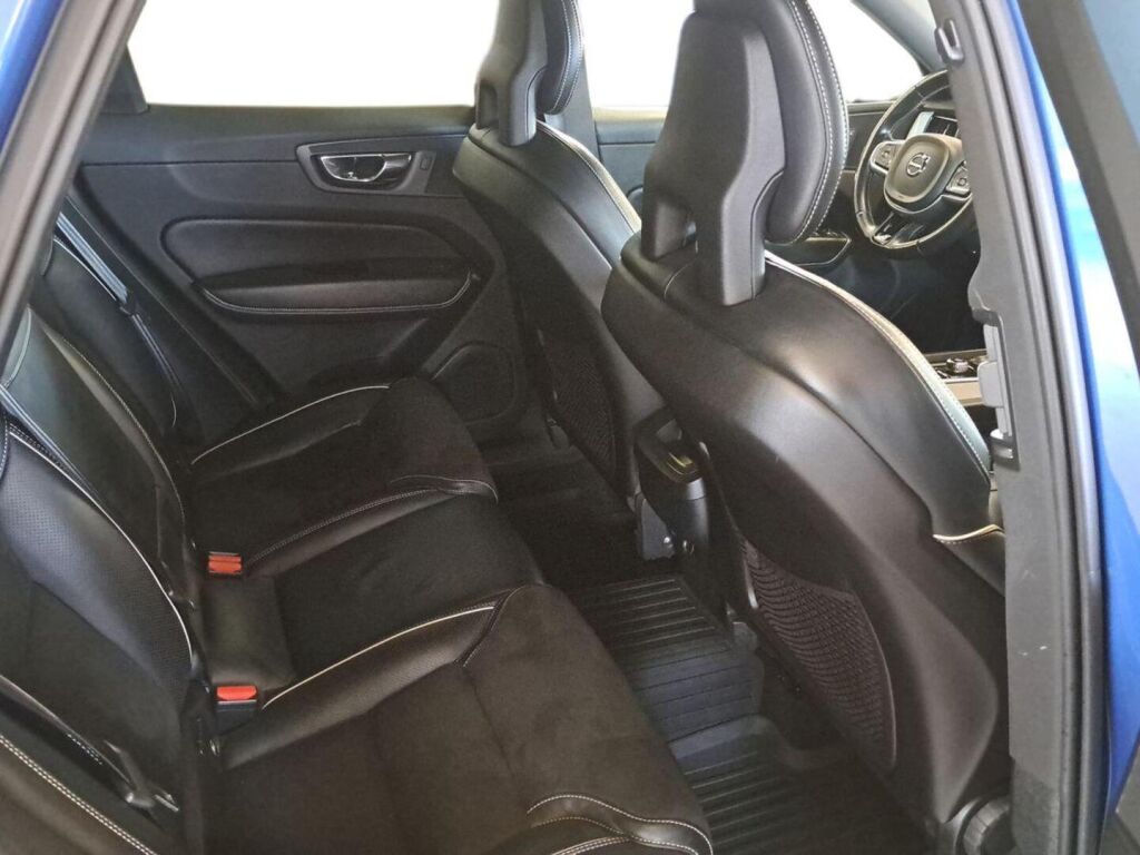 Volvo XC60 2018 Sininen