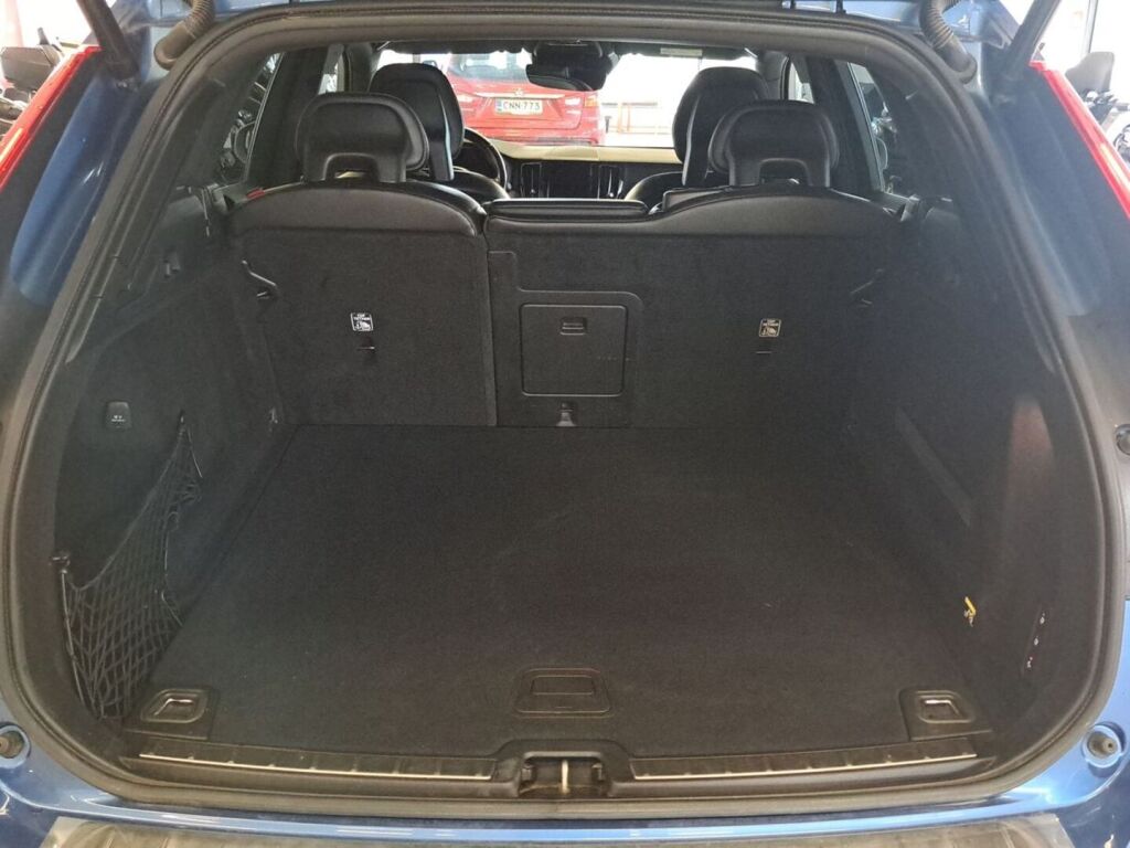 Volvo XC60 2018 Sininen