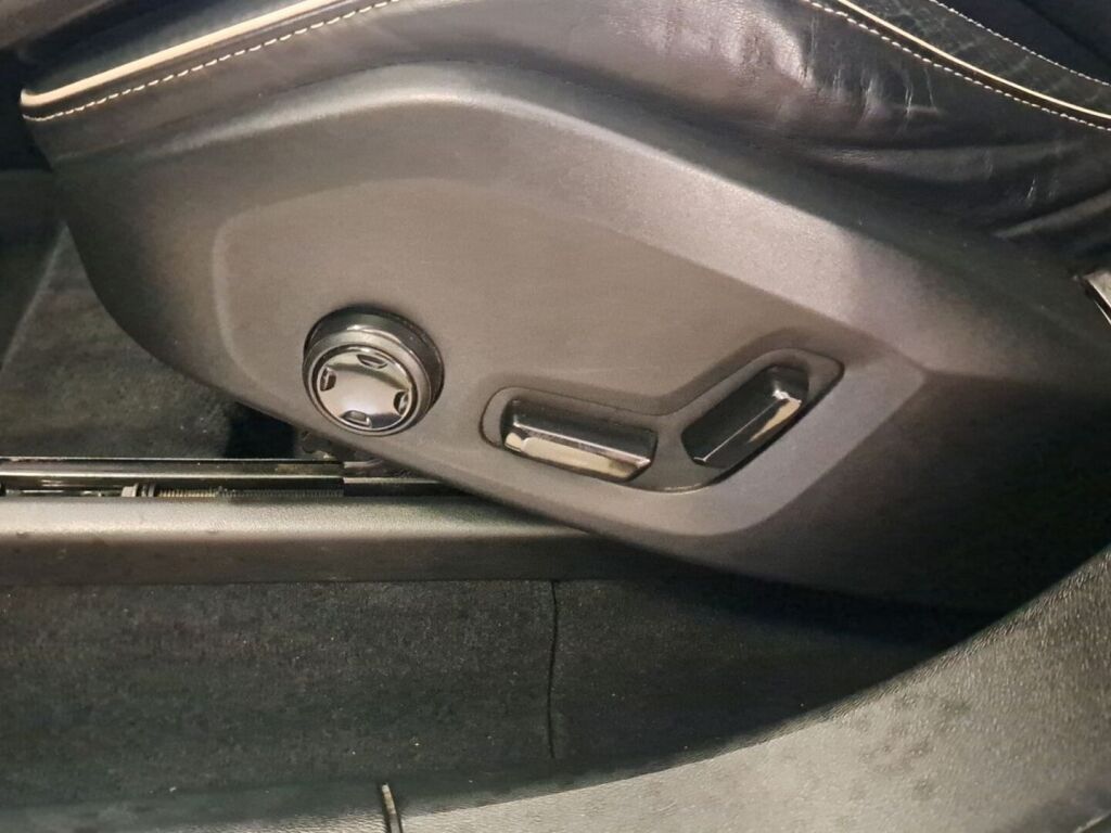 Volvo XC60 2018 Sininen