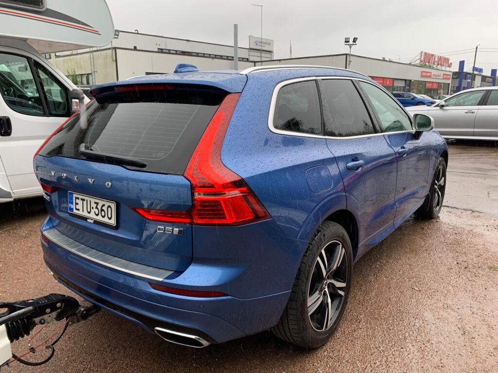 Volvo XC60 2018 Sininen