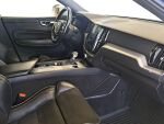 Volvo XC60 2018 Sininen