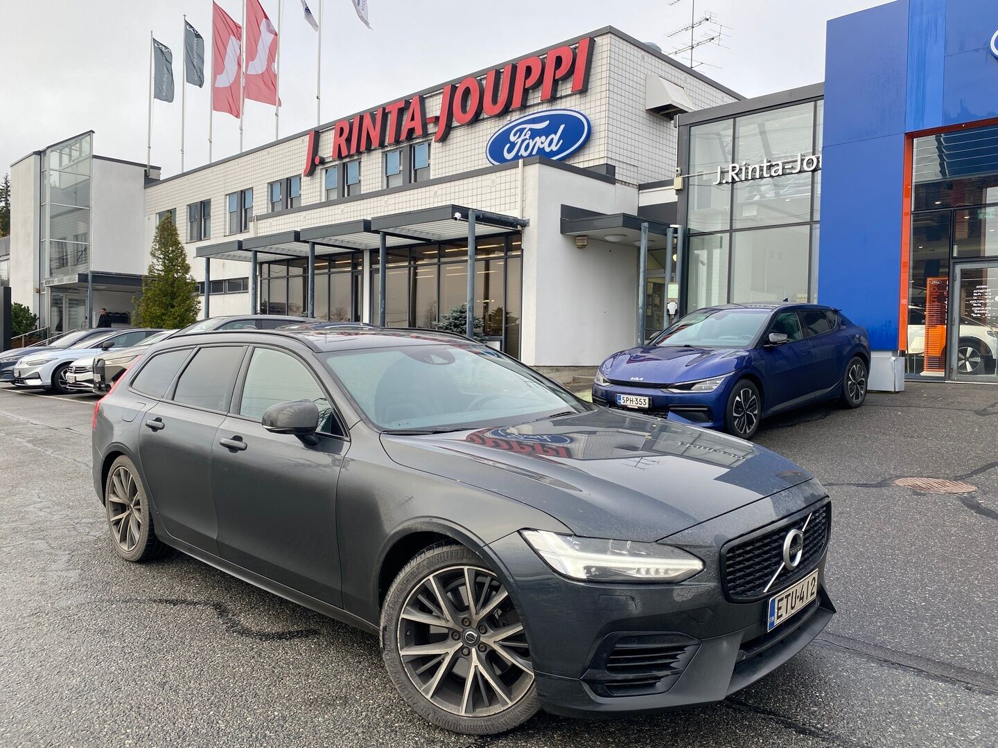 Volvo V90