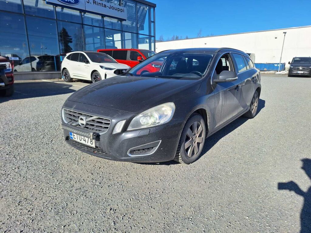 Volvo V60 2010 Musta
