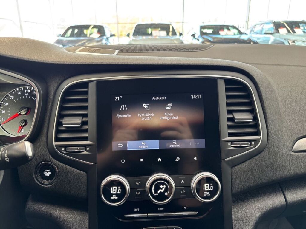 Renault Megane 2022 Valkoinen
