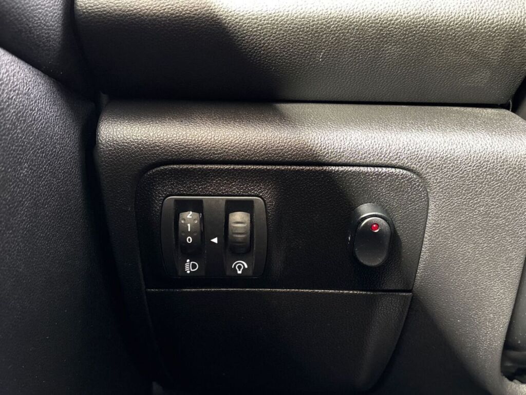 Renault Megane 2022 Valkoinen