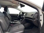 Renault Megane 2022 Valkoinen