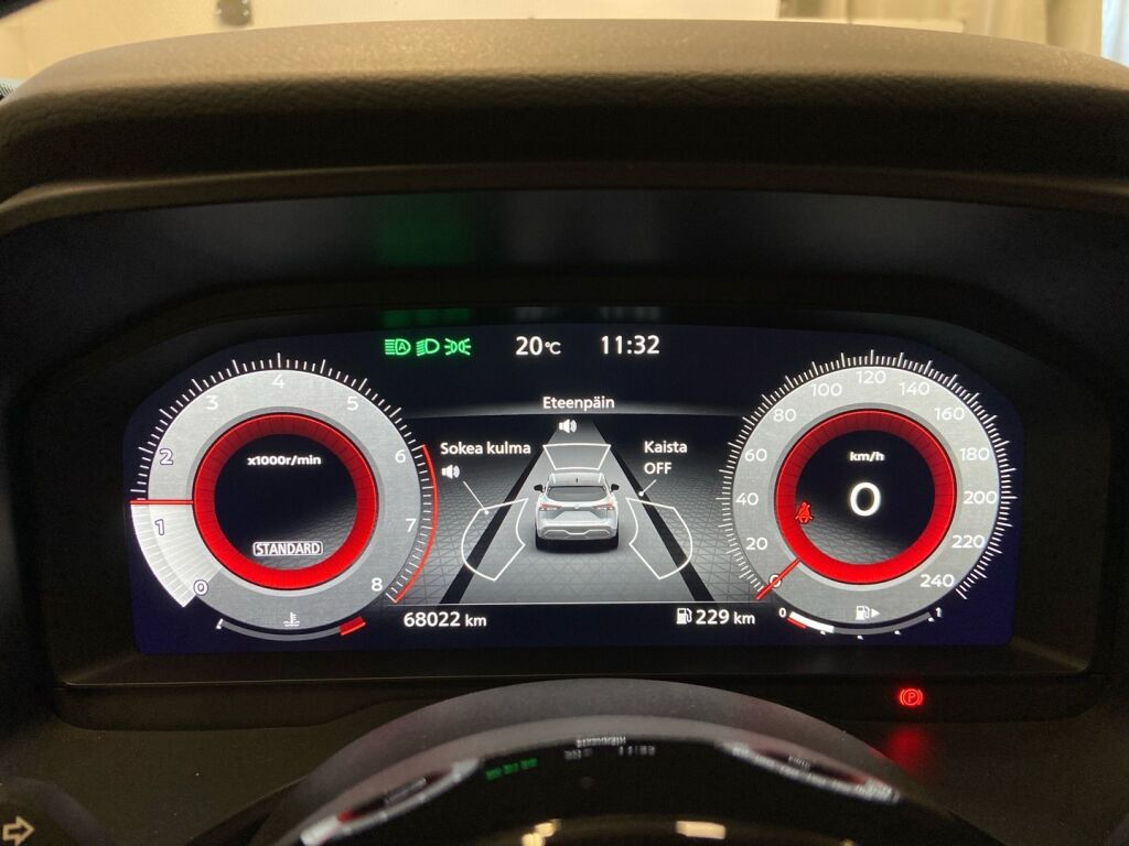 Nissan Qashqai 2021 Punainen