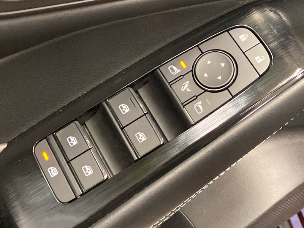 Nissan Qashqai 2021 Punainen