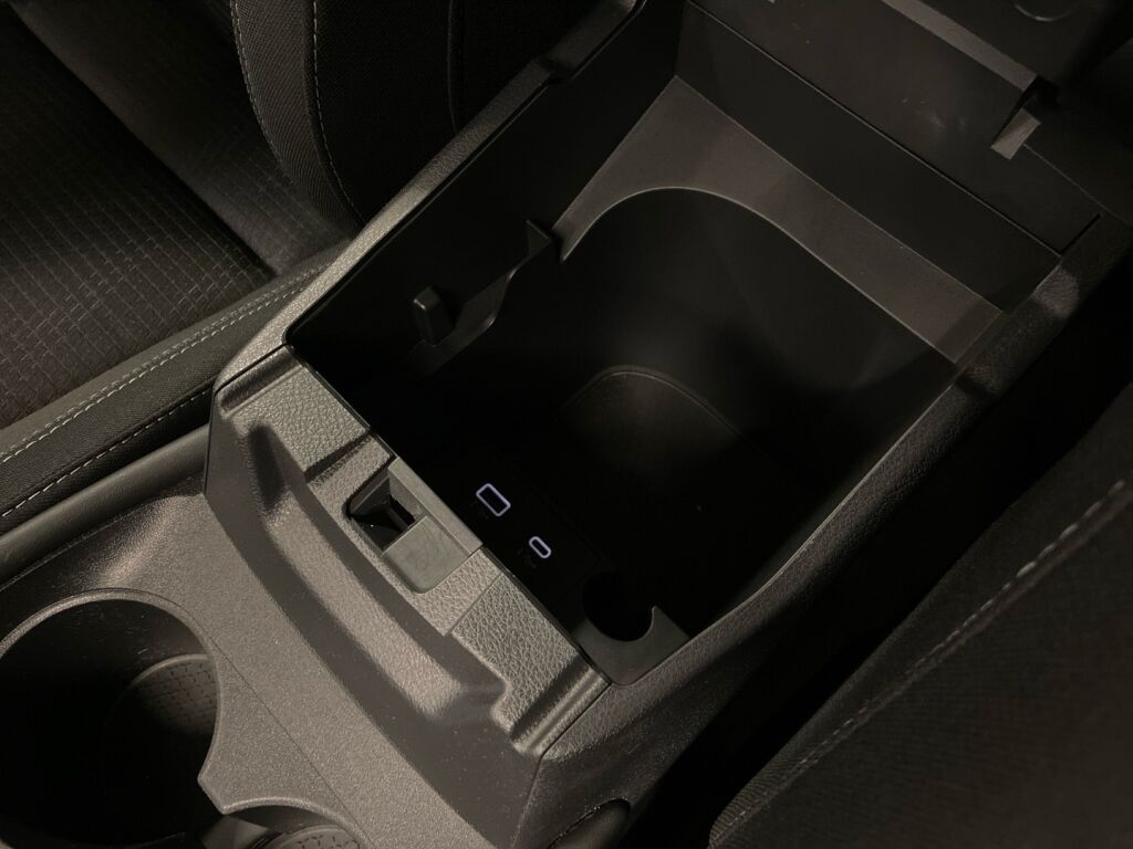 Nissan Qashqai 2021 Punainen