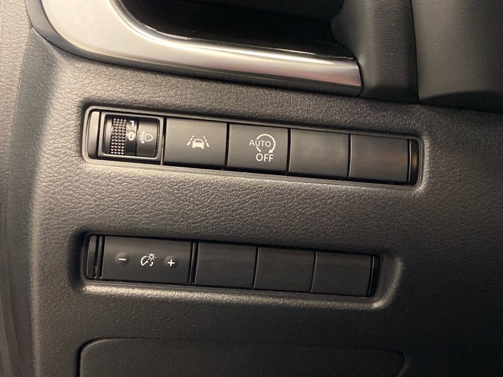 Nissan Qashqai 2021 Punainen