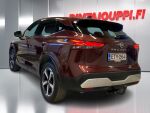 Nissan Qashqai 2021 Punainen