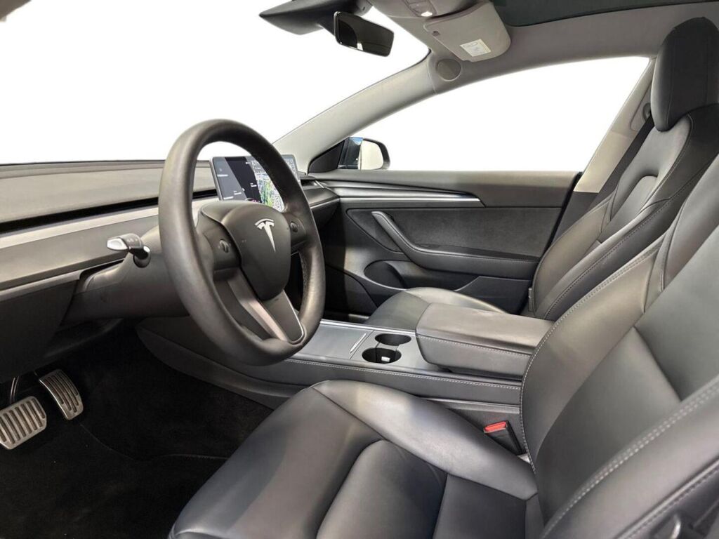 Tesla Model 3 2021 Musta
