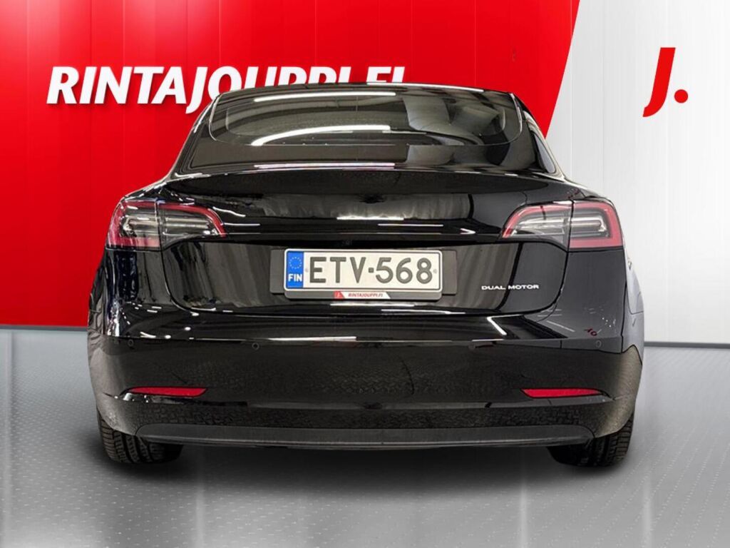 Tesla Model 3 2021 Musta