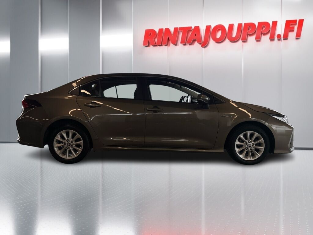 Toyota Corolla 2022 Ruskea (beige)