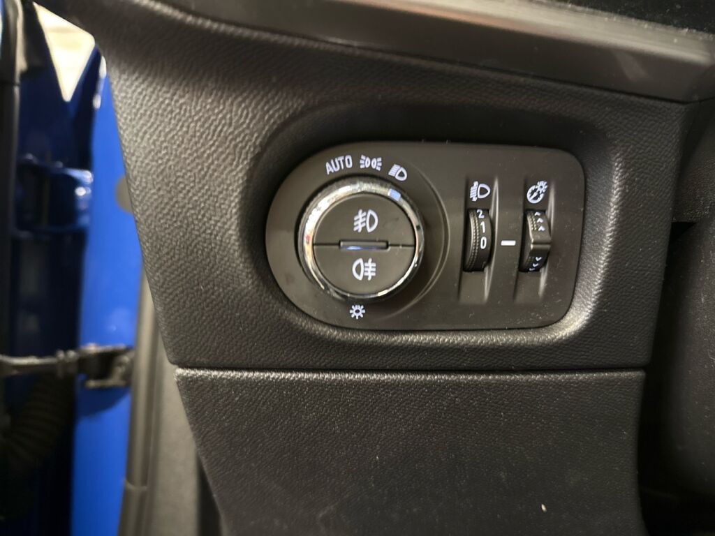 Opel Mokka 2021 Sininen