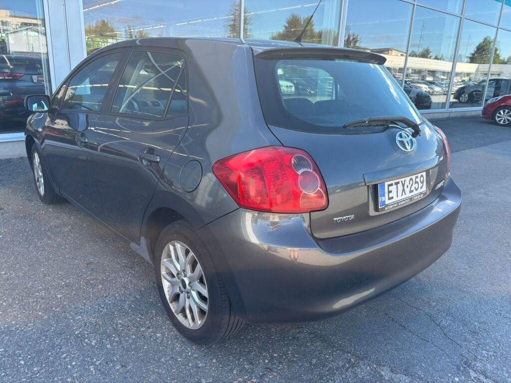 Toyota Auris 2010 Harmaa