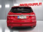 Ford Mondeo 2022 Punainen