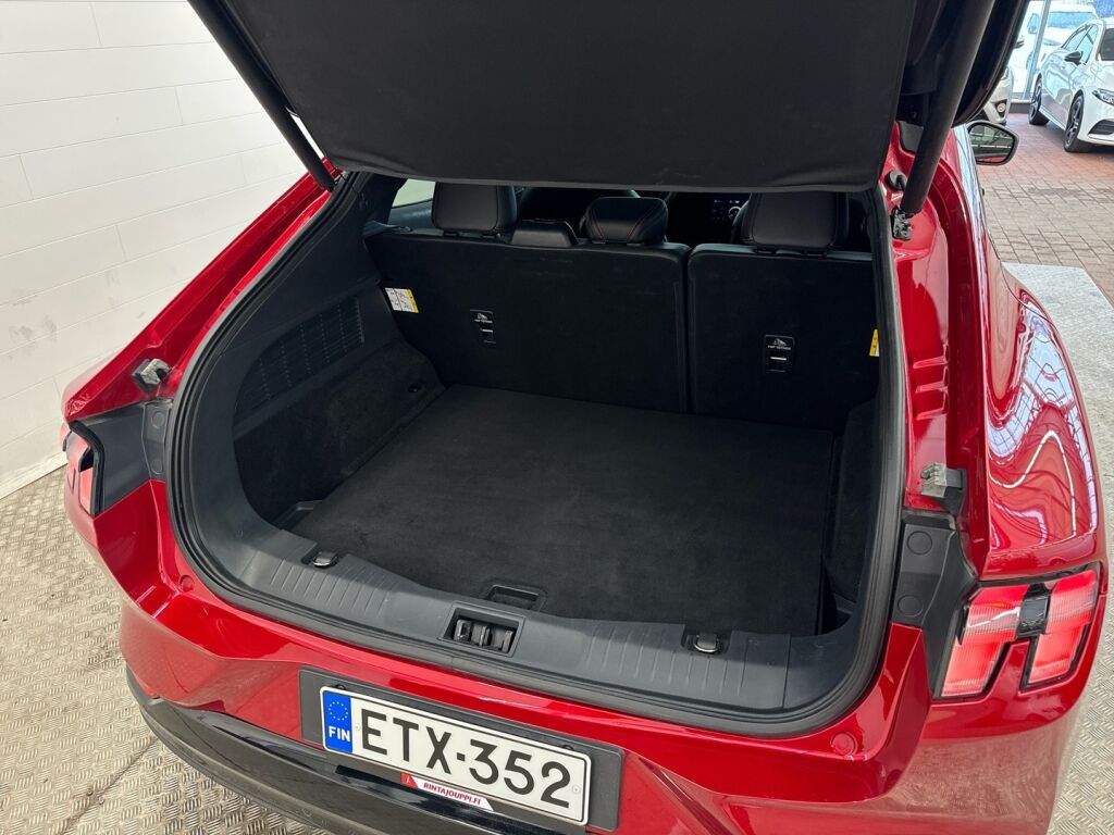 Ford Mustang Mach-E 2022 Punainen