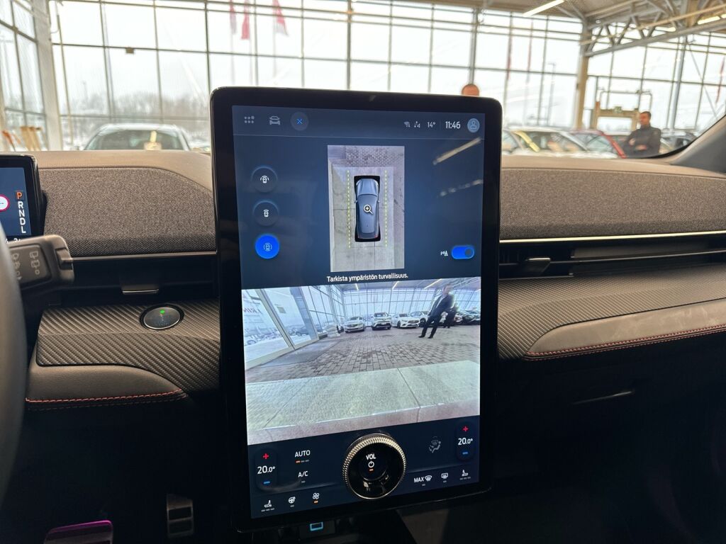 Ford Mustang Mach-E 2022 Punainen