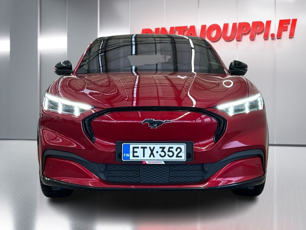 Ford Mustang Mach-E 2022 Punainen