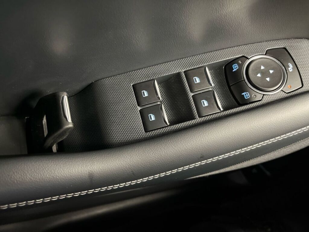 Ford Mustang Mach-E 2022 Valkoinen