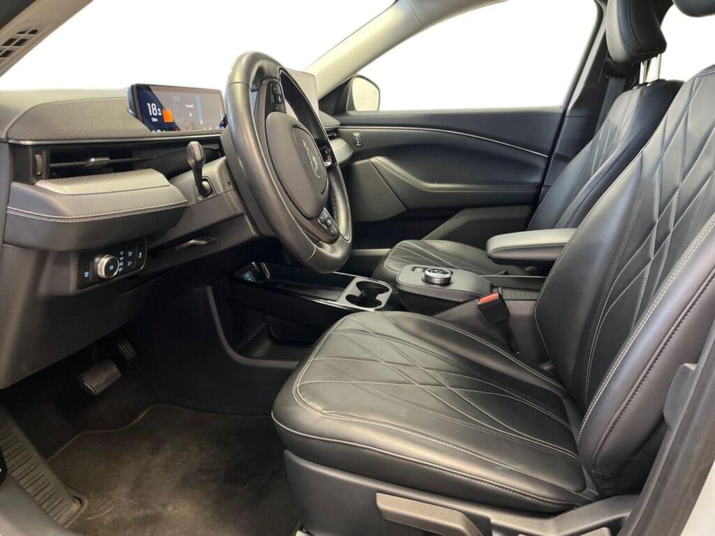 Ford Mustang Mach-E 2022 Valkoinen
