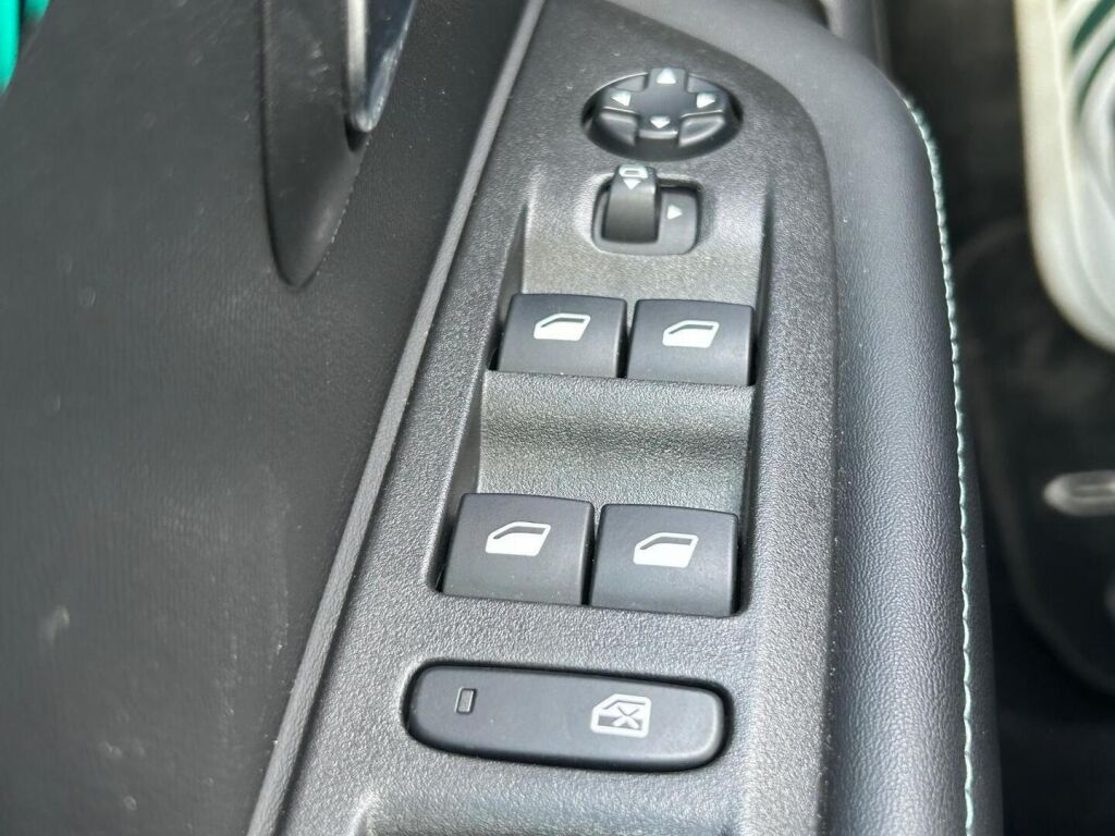 Peugeot e-208 2021 Sininen