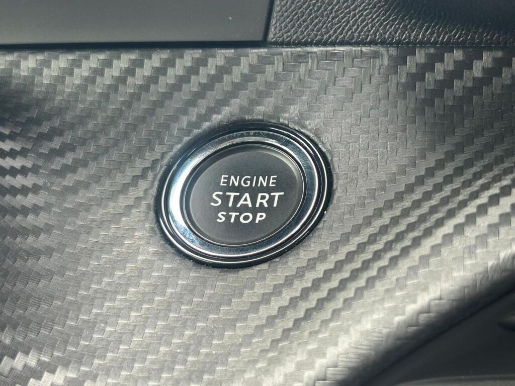 Peugeot e-208 2021 Sininen