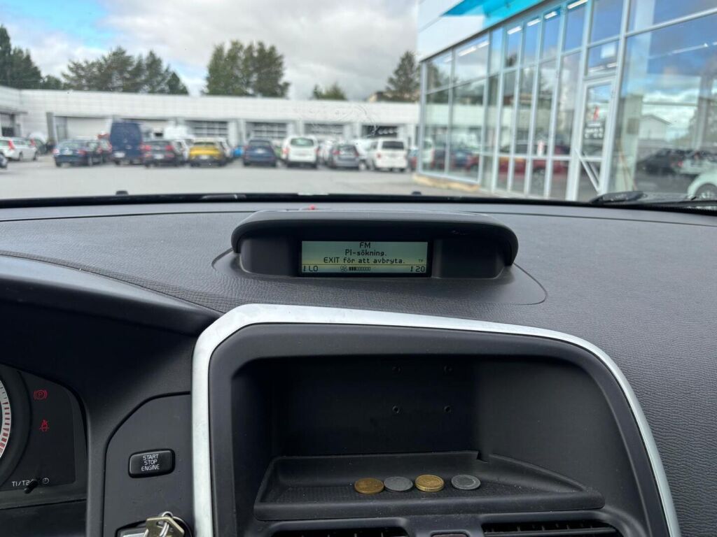Volvo XC60 2009 Musta