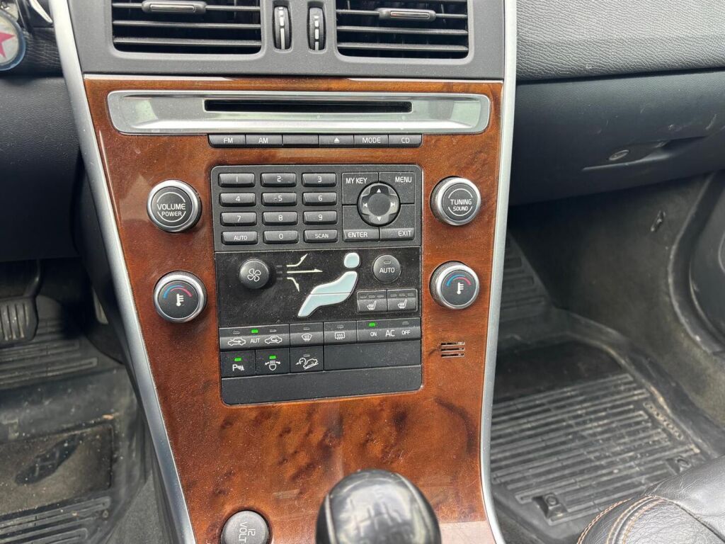 Volvo XC60 2009 Musta
