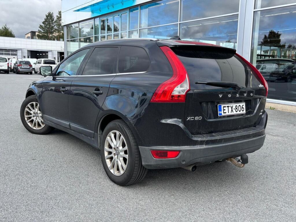 Volvo XC60 2009 Musta