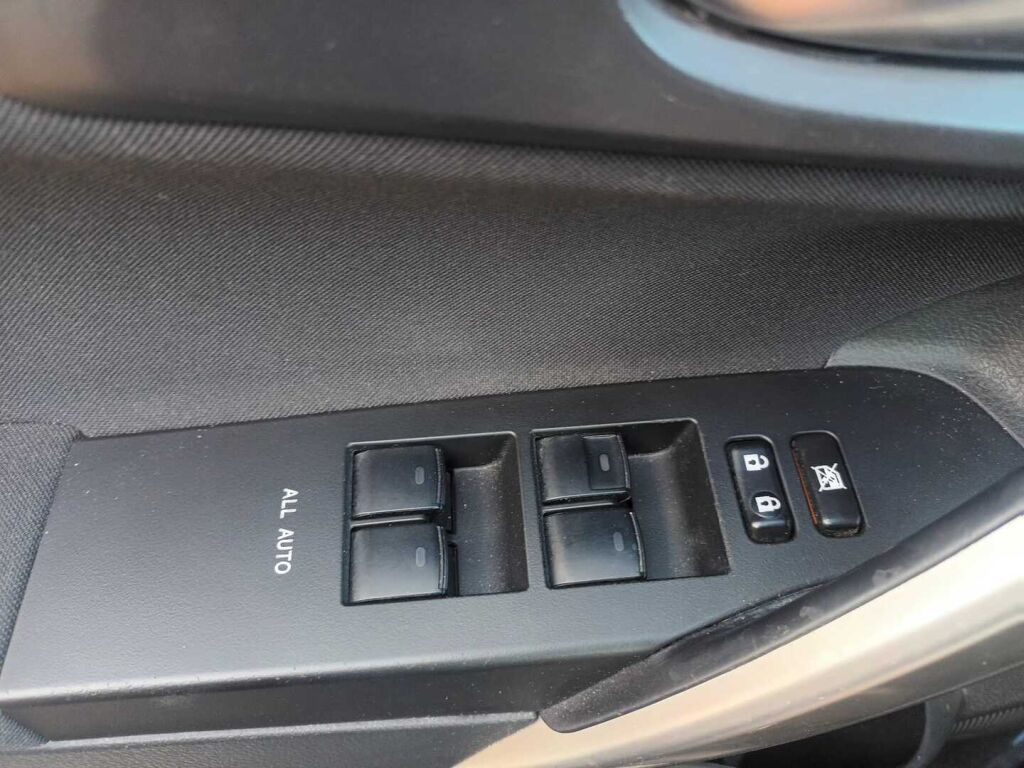 Toyota Auris 2014 Vihreä