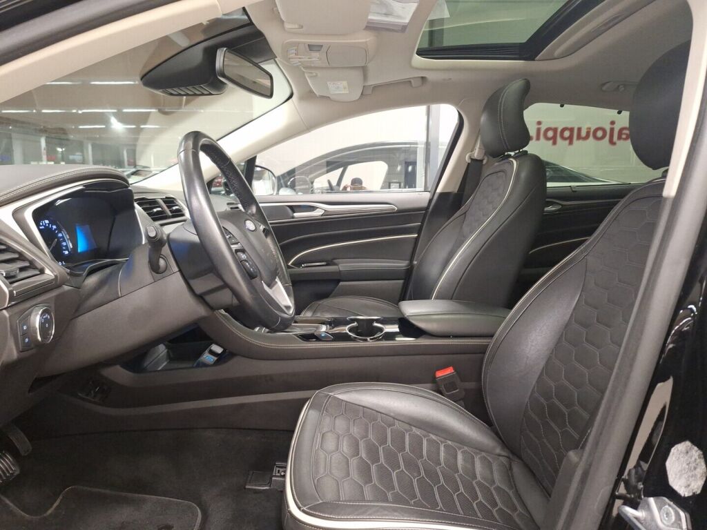 Ford Mondeo 2019 Musta