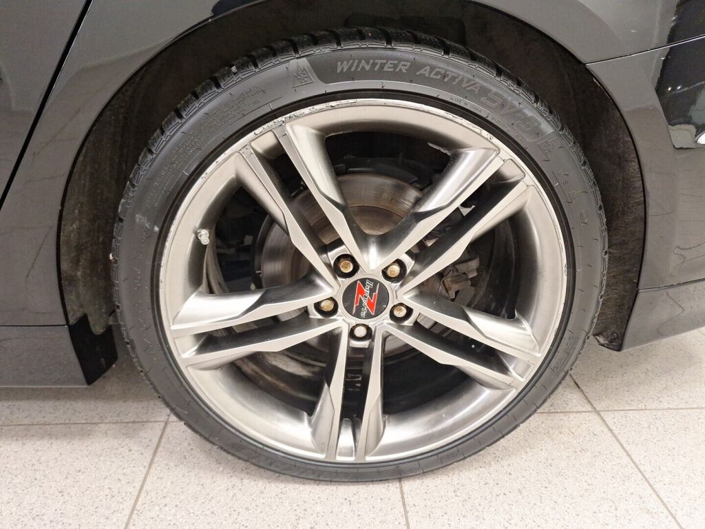 Ford Mondeo 2019 Musta