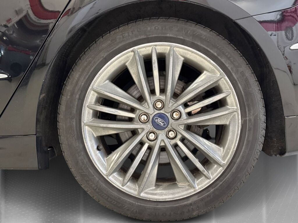 Ford Mondeo 2019 Musta