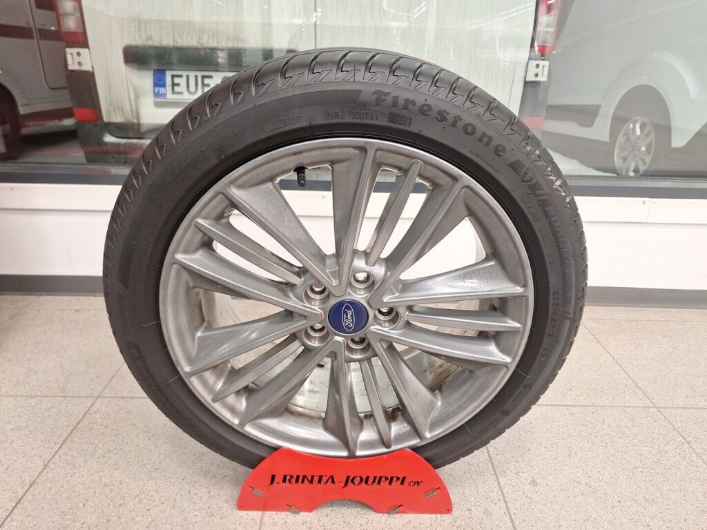 Ford Mondeo 2019 Musta