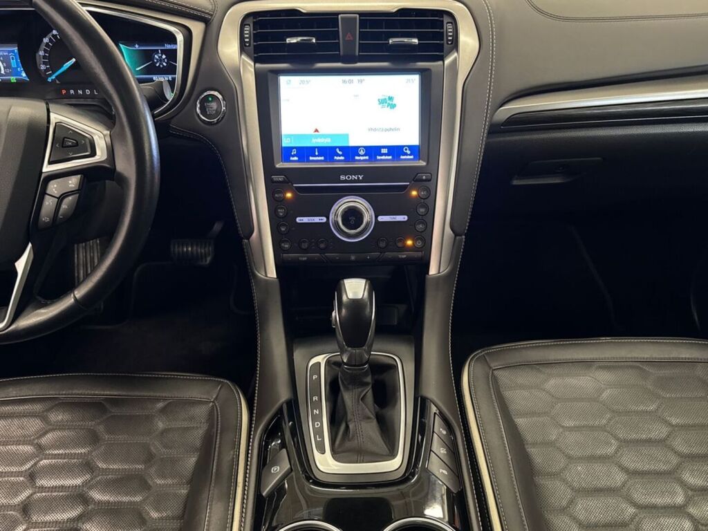Ford Mondeo 2019 Musta