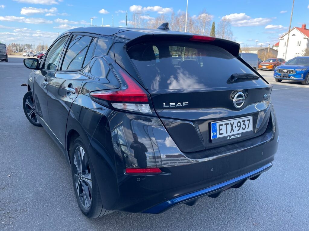 Nissan Leaf 2022 Musta