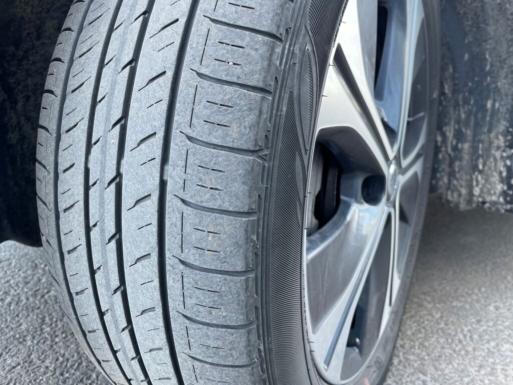 Nissan Leaf 2022 Musta