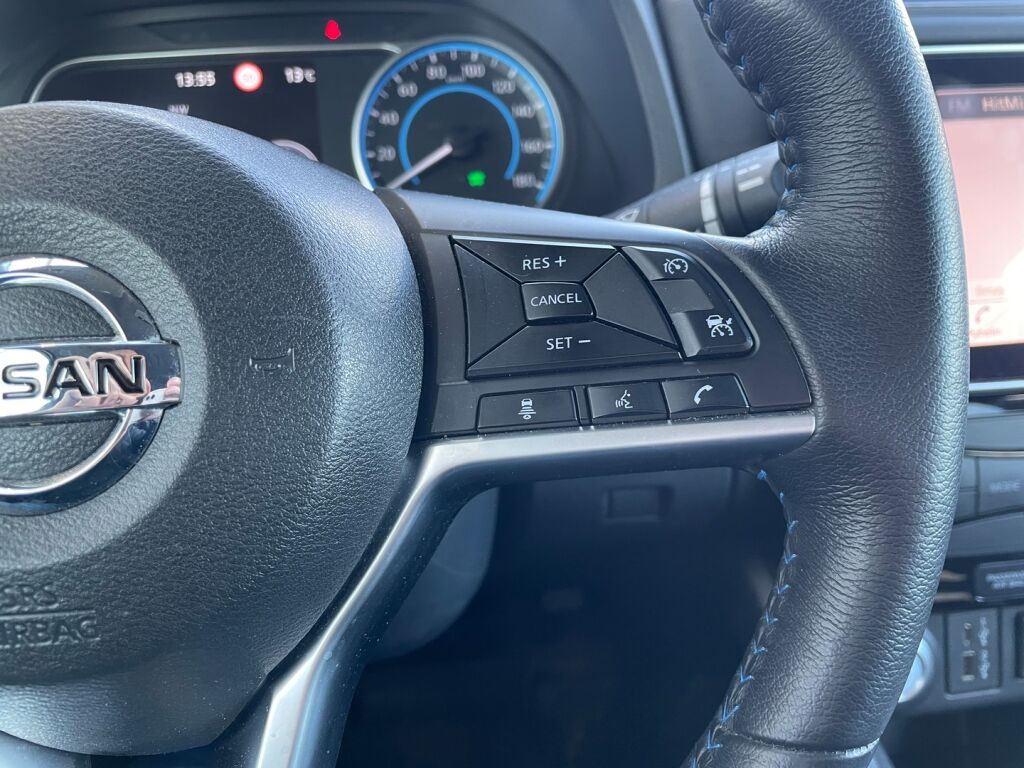 Nissan Leaf 2022 Musta