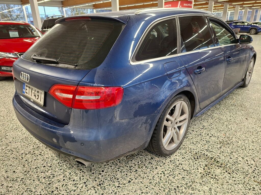 Audi A4 2013 Sininen
