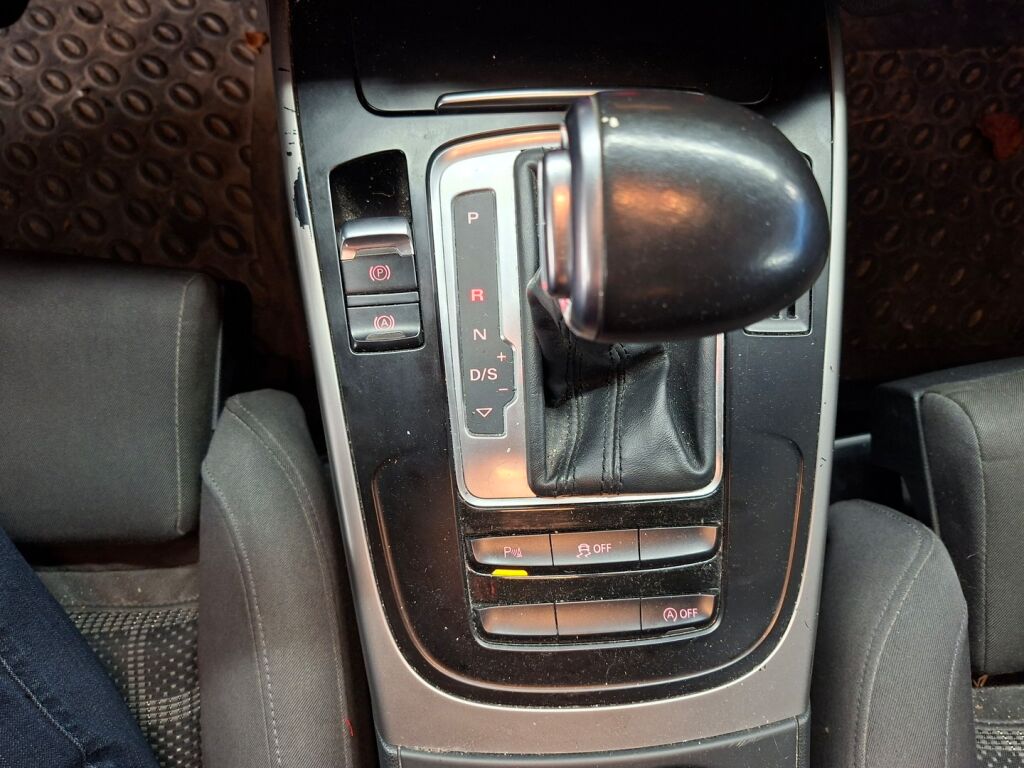 Audi A4 2013 Sininen