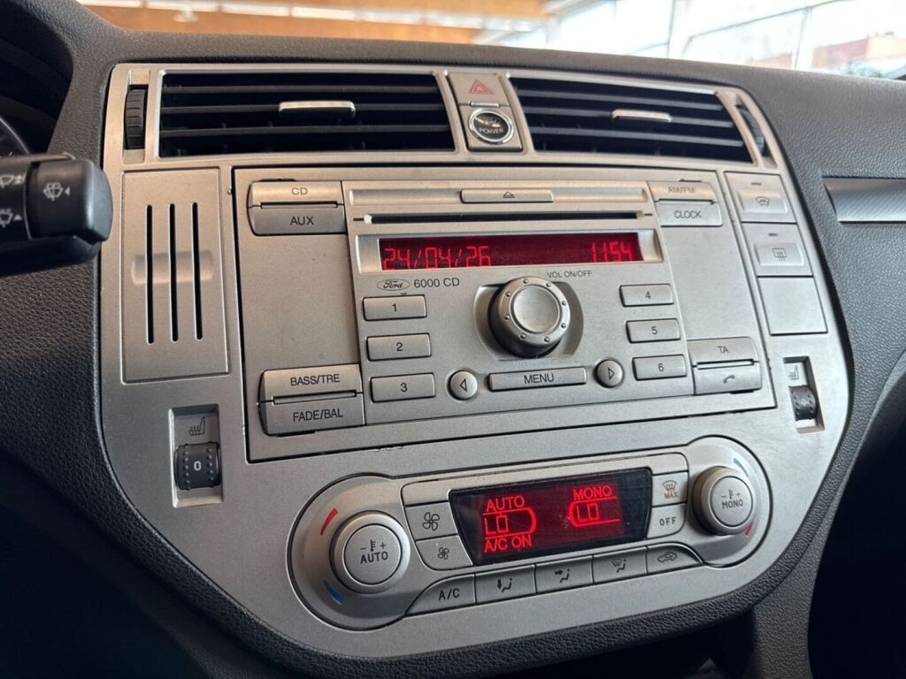 Ford Kuga 2012 Ruskea (beige)