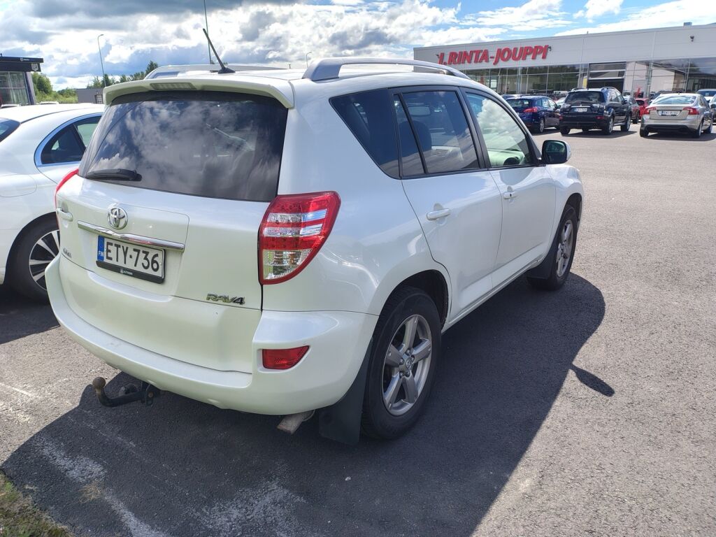 Toyota RAV4 2012 Valkoinen