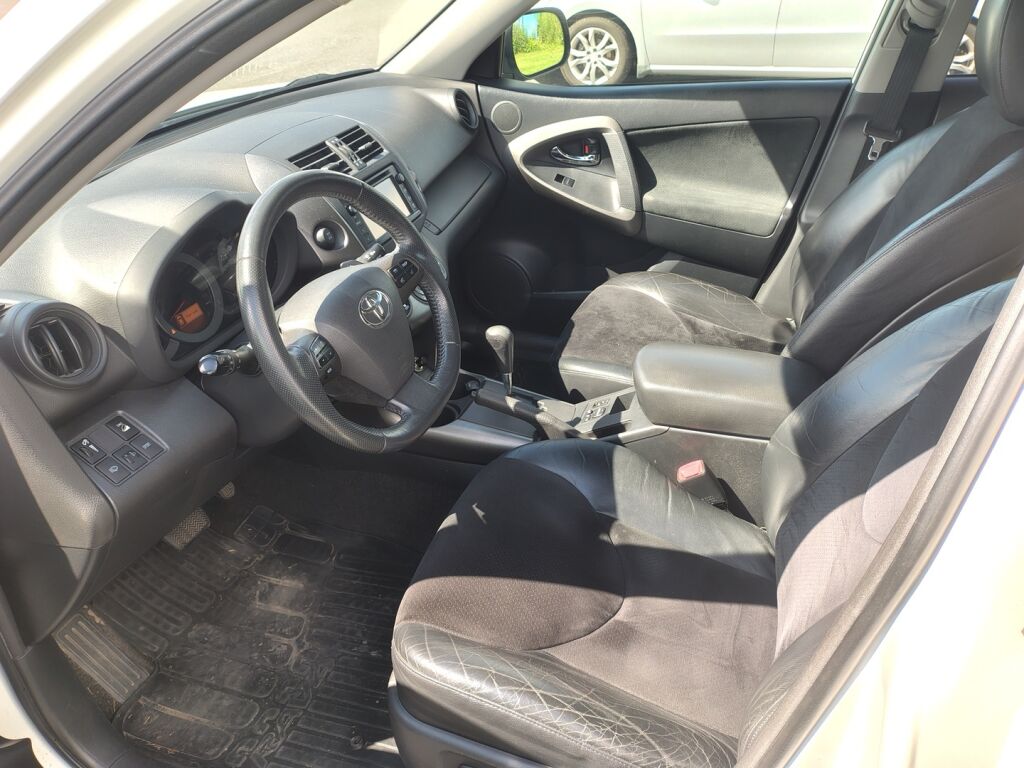 Toyota RAV4 2012 Valkoinen