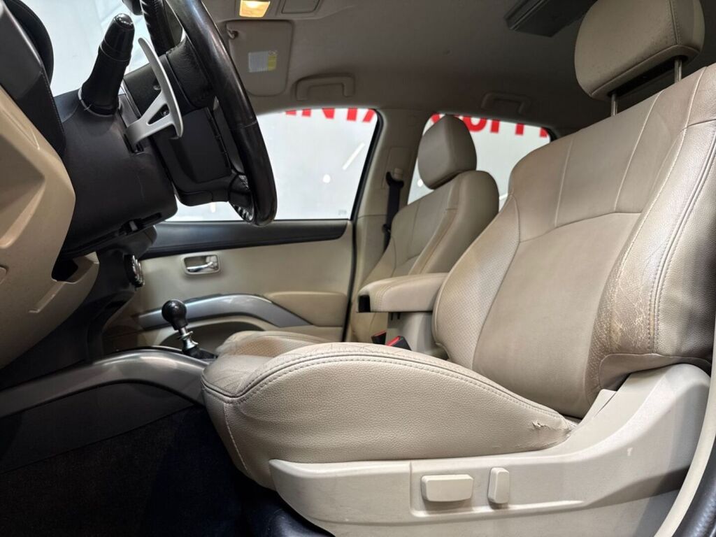 Mitsubishi Outlander 2012 Sininen