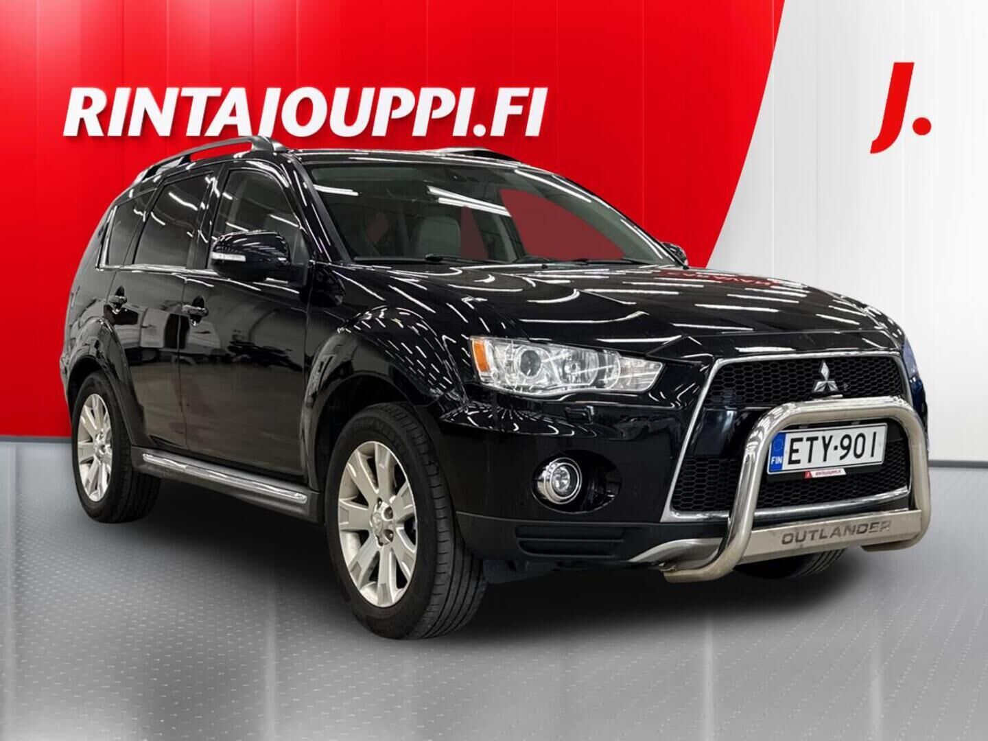 Musta Mitsubishi Outlander